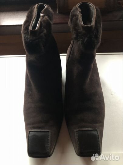 Сапожки замшевые короткие