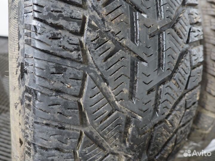 Tigar Winter 235/45 R18 98V