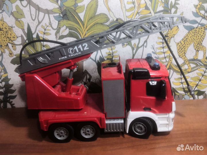 BMW игрушка пожарная машина