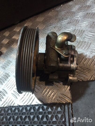 Насос гидроусилителя руля Volkswagen Transporter