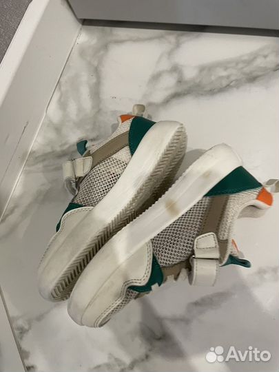 Кроссовки кеды капика 30