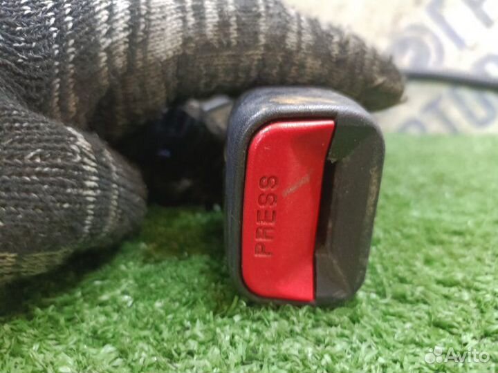 Ответная часть ремня безопасности задняя левая Kia