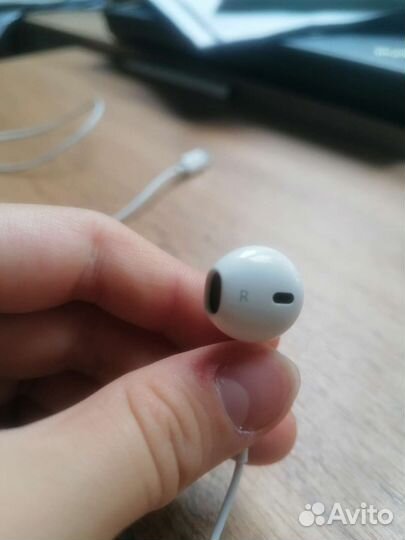 Наушники проводные Apple EarPods Lightning