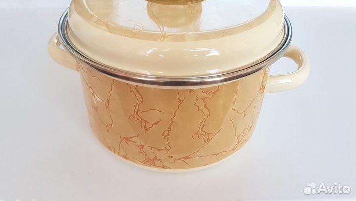 Кастрюля новая для всех типов плит