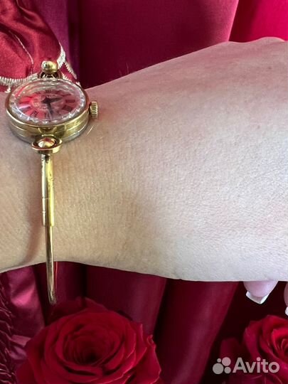 Часы Чайка позолоченые 17 камней