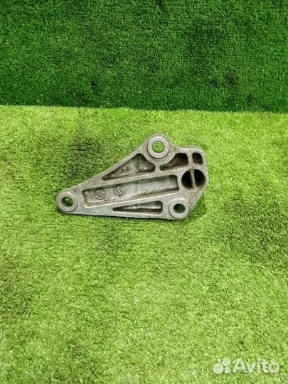 Кронштейн двигателя Audi A6 Allroad Quattro C5