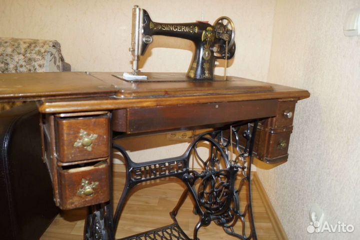 Швейная машина Singer