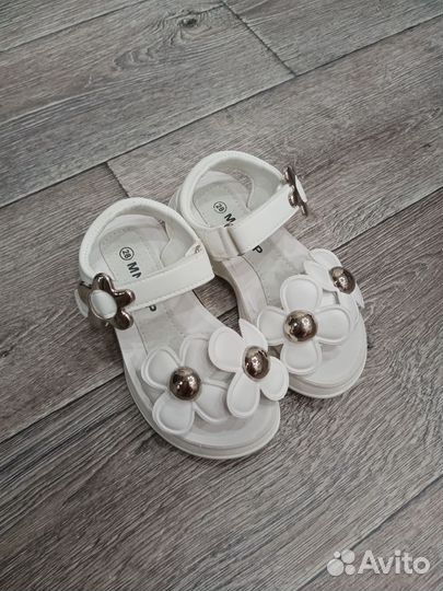 Босоножки для девочки