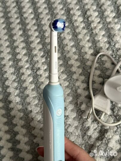 Электрическая зубная щётка braun oral b