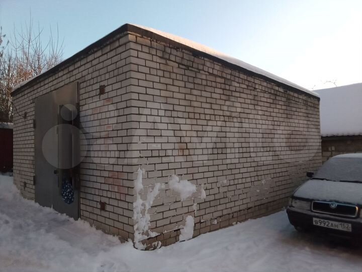Гараж, > 30 м²