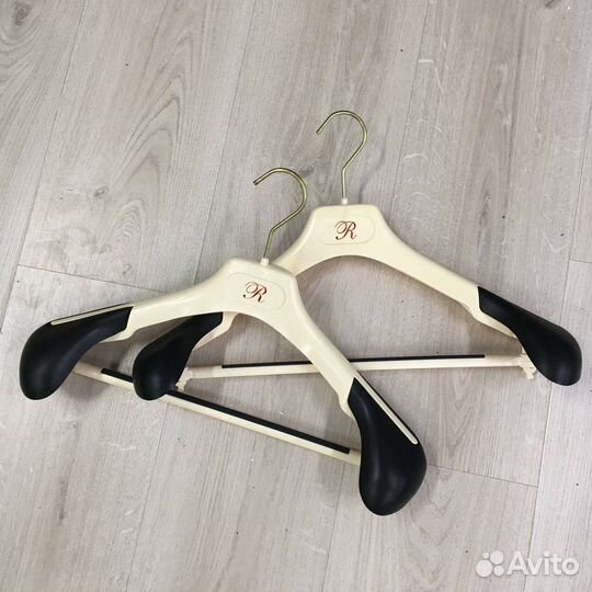 Вешалки плечики итальянские