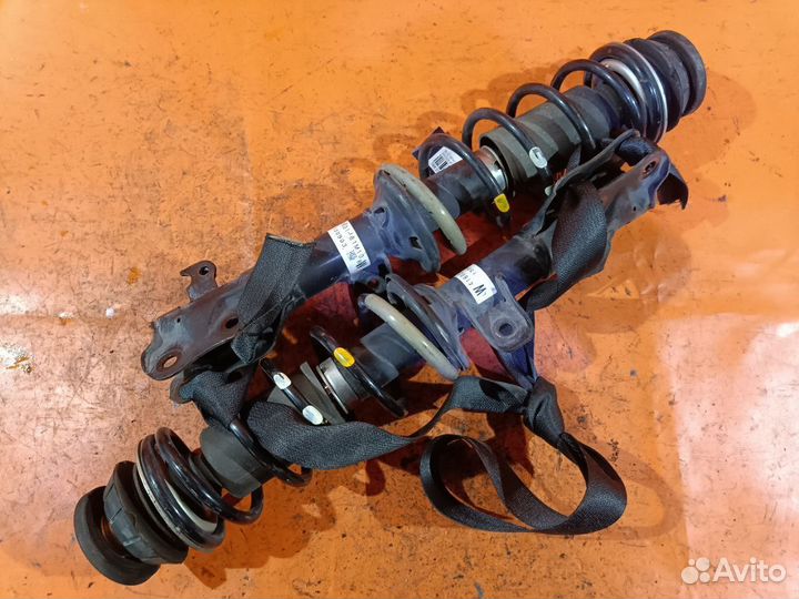 Стойки амортизатора перед Suzuki Spacia MK32S R06A