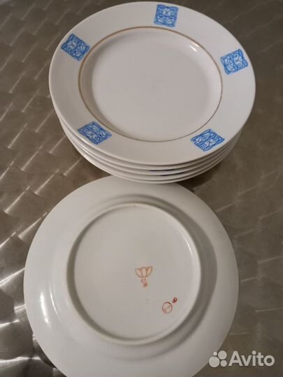Тарелки фарфоровые