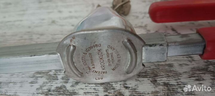 Противоугонный замок на руль Krooklok