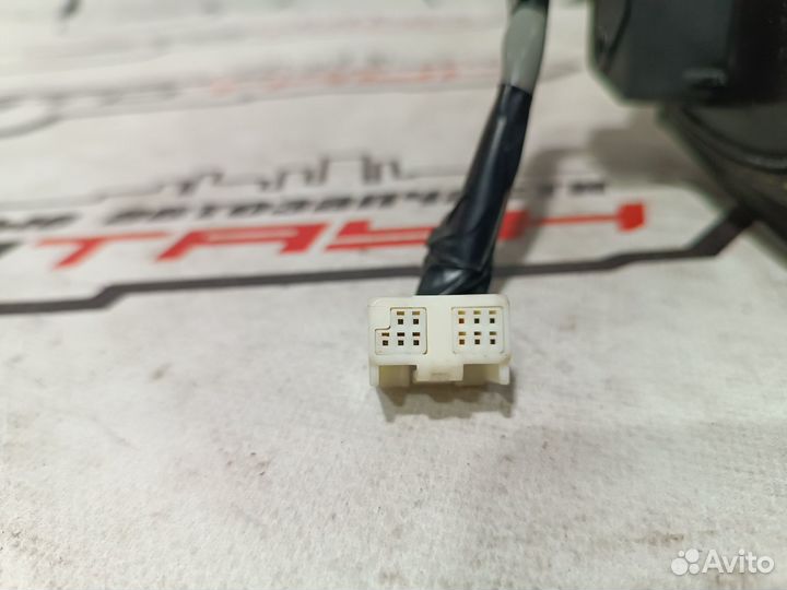 Зеркало toyota isis ANM10G ANM10W ANM15G ANM15W ZG