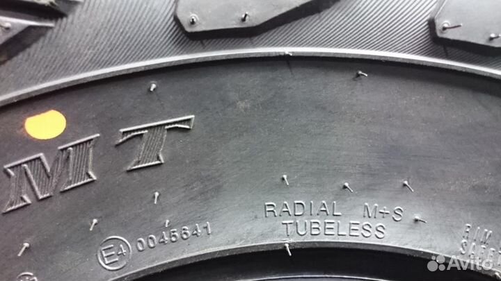 Kumho Road Venture M/T KL71 30/9.5 R15 104Q