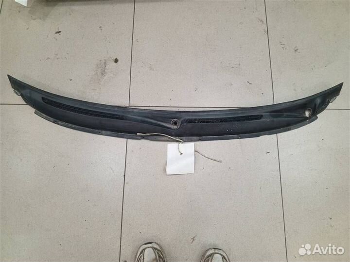 Решетка стеклоочистителя (жабо) Volkswagen Polo 3