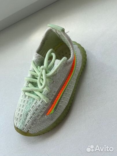 Кроссовки летние 26 размер