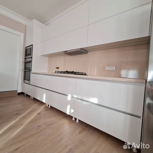 Кухонный гарнитур прямой матовый