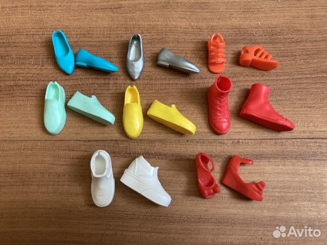 Лот обуви на кукол Creatable World и девочек гп