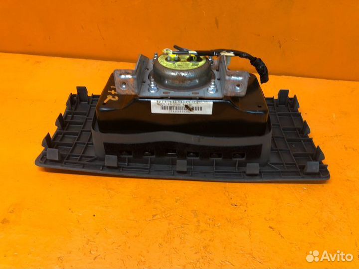 Подушка безопасности пассажира Ford Escape 2008