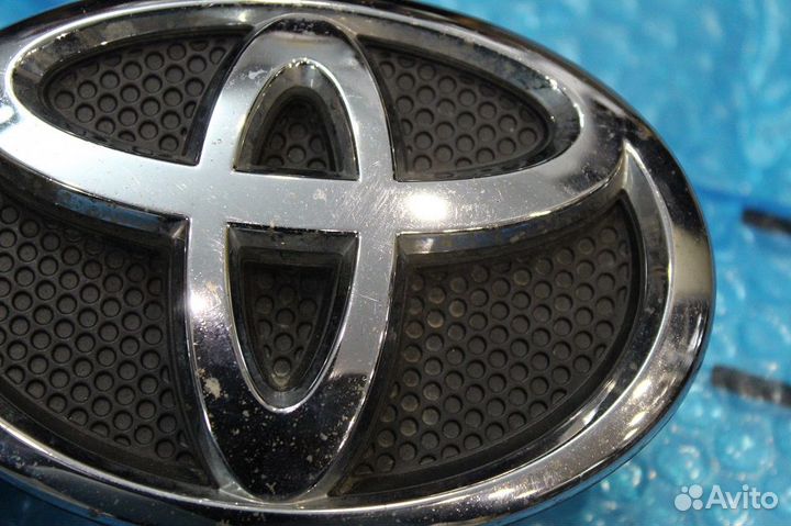 Эмблема Avensis 25 Оригинал Б/У 2006-2008