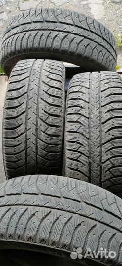 Bridgestone Ice Cruiser 7000 205/55 R16