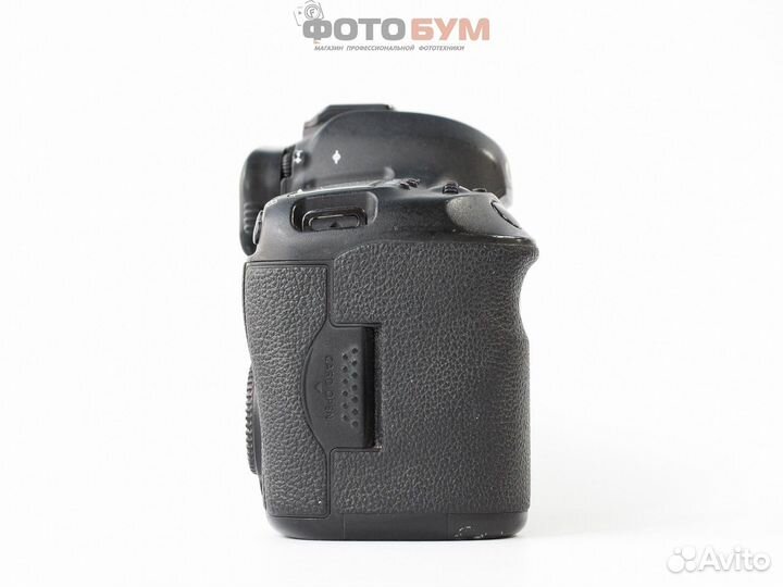 Фотоаппарат Canon 5D mark III body