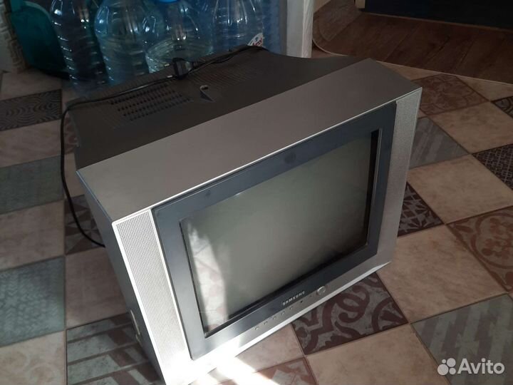 Телевизор samsung