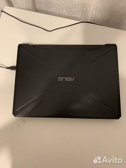 Продается ноутбук asus + игровое кресло Defender)