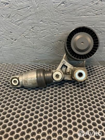 Натяжитель ремня Porshe Panamera 970 рест cwaa