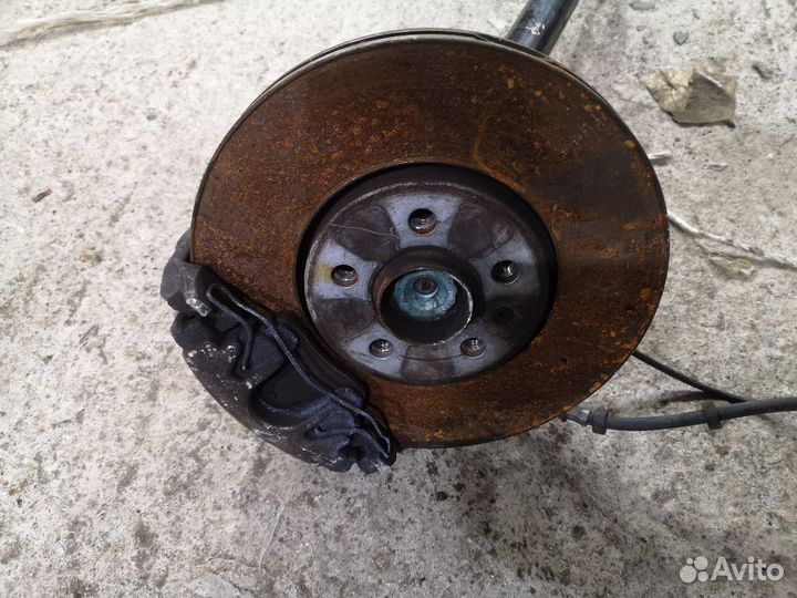 Ступица передняя правая Audi A1 8X caxa