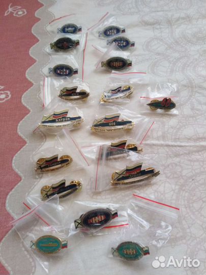 Значки морской тематики. Тираж ограничен