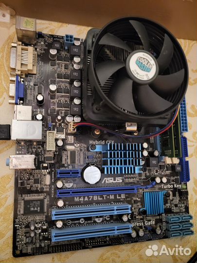 Материнская плата с процессором