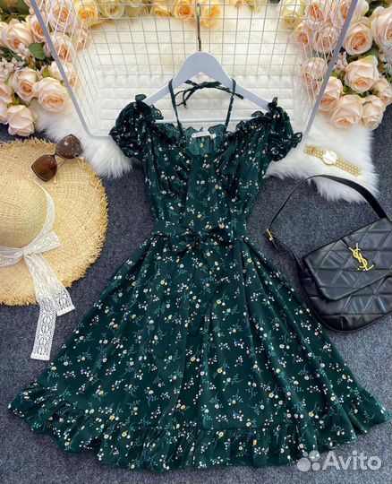 Платье с принтом новое 46