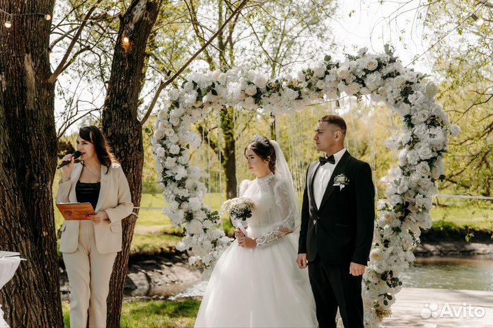 Ведущая. Живой вокал. Оборудование