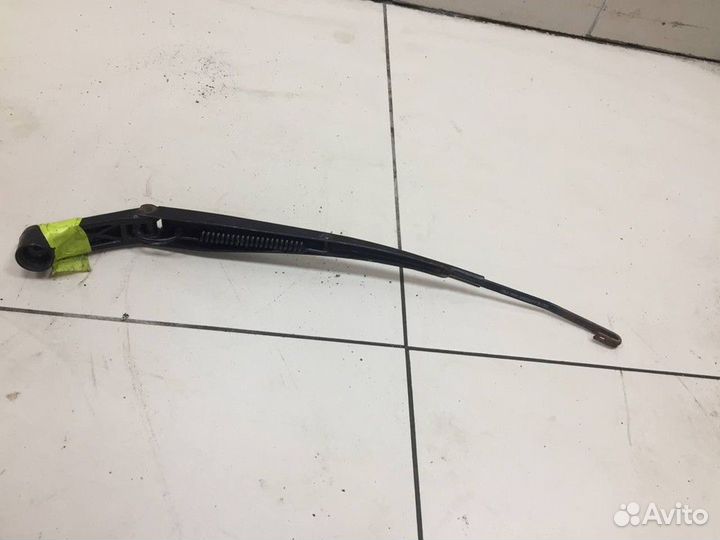 Поводок стеклоочистителя правый Geely Emgrand X7