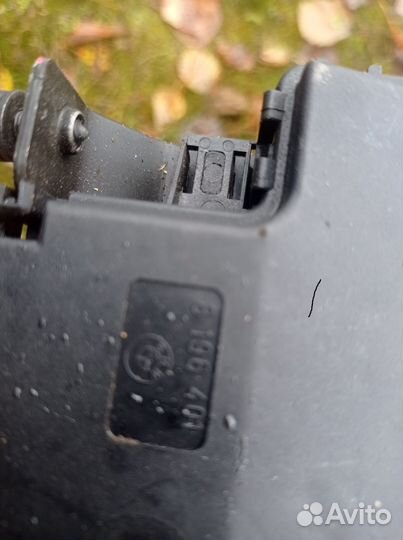 Замок багажника 8196401 бмв е 46