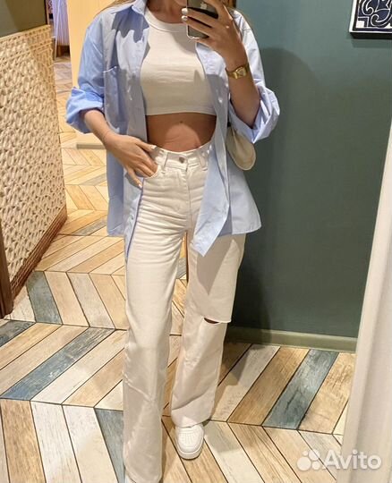 Белые джинсы клеш