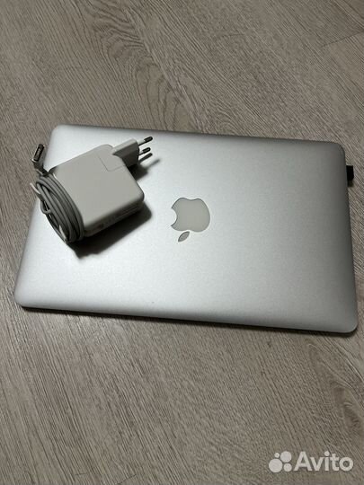 Apple MacBook Air 11 2012