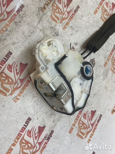 Замок двери задний правый Honda Accord 8 CU2 K24Z3