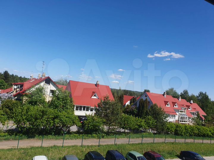 2-к. квартира, 50 м², 3/3 эт.