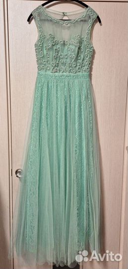 Вечернее платье в пол 42