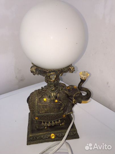 Светильник