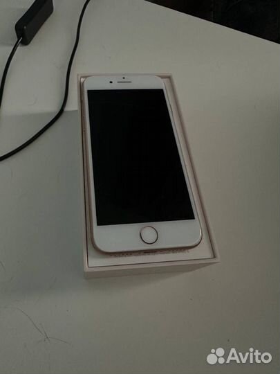 iPhone 8, 64 ГБ