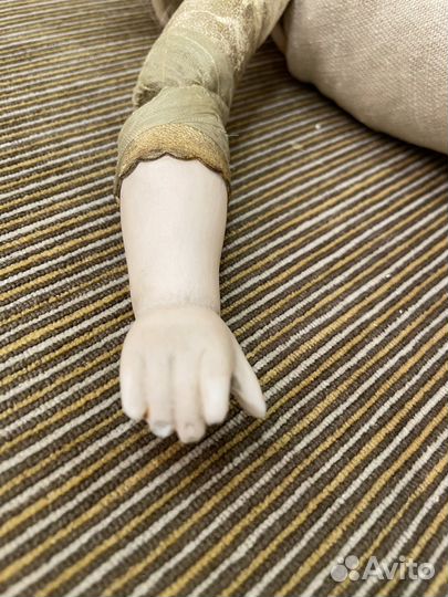 Антикварная кукла