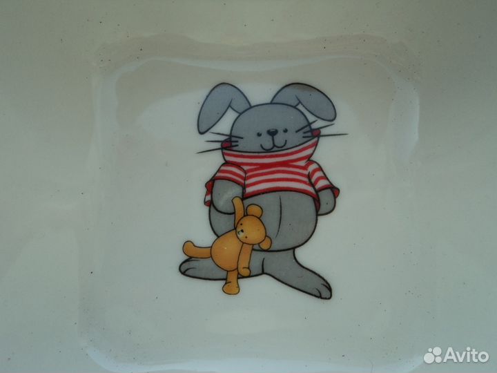 Тарелка для кормления малыша. Для каши и супа