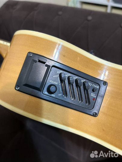 Гитара электроакустическая