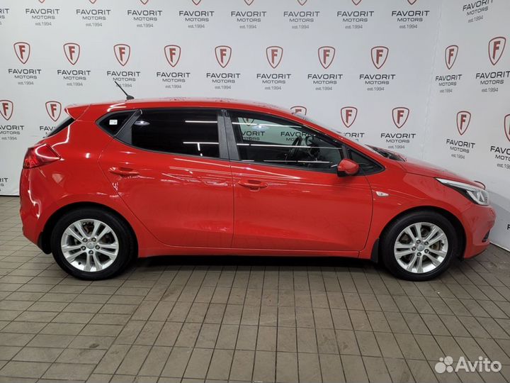 Kia Ceed 1.6 AT, 2015, 118 136 км