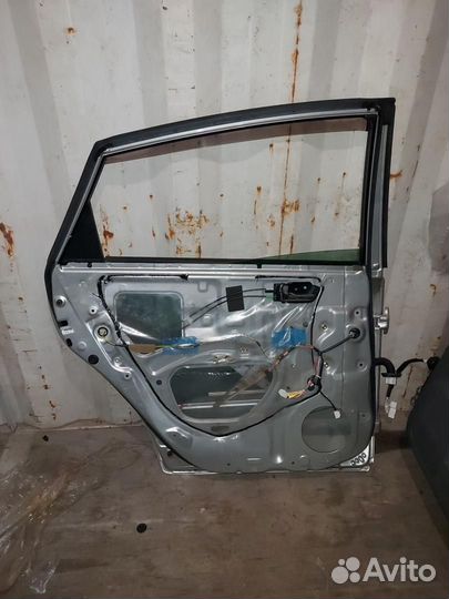 Дверь задняя левая Toyota Prius 2 NHW20